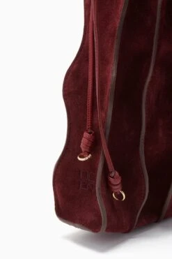 ULLA JOHNSON Adria Large Pleated Wave Bag - Mahogany 10 ULLA JOHNSON Adria Large Pleated Wave Bag - Mahogany -Chic Clothing Store FA231124 ADRIALARGEPLEATEDWAVEBAG MAHAGONY c r web