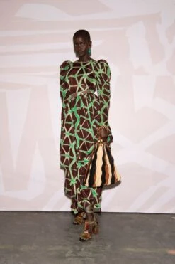 ULLA JOHNSON Adria Large Pleated Wave Bag - Dune Colorblock -Chic Clothing Store JASON AW23UllaJohnson2Backdrop 044 2 6f7cb3bd a500 4e61 8df8 1611028aa322