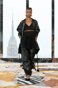 ULLA JOHNSON Apollo Jacket - Noir 13 ULLA JOHNSON Apollo Jacket - Noir -Chic Clothing Store UJ AW23 26 Filippo f5381259 a859 40a9 8aea a3eac5b70b0d