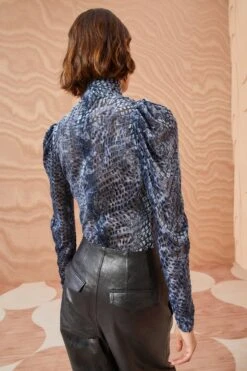 ULLA JOHNSON Althea Turtleneck - Marine 11 ULLA JOHNSON Althea Turtleneck - Marine -Chic Clothing Store ULLA JOHNSON Althea Turtleneck MARINE 0218