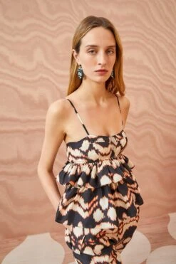 ULLA JOHNSON Amrita Top - Obsidian 9 ULLA JOHNSON Amrita Top - Obsidian -Chic Clothing Store ULLA JOHNSON Amrita Top OBSIDIAN 03