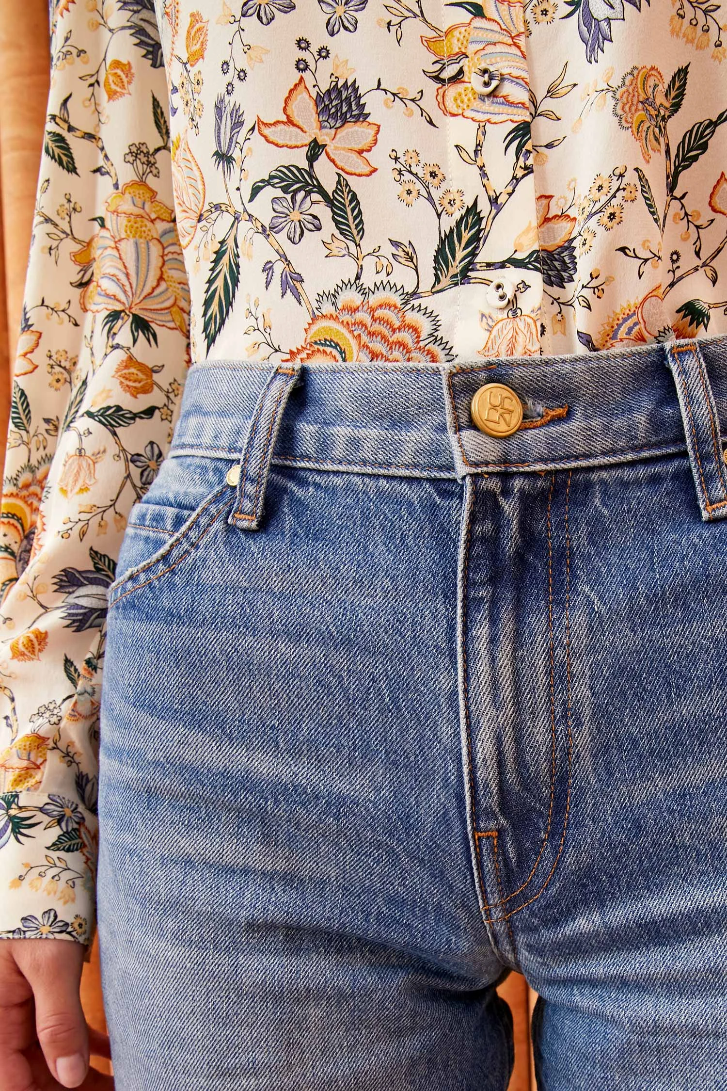 ULLA JOHNSON The Esme Jean - Danube Medium Indigo Wash 6 ULLA JOHNSON The Esme Jean - Danube Medium Indigo Wash - Image 4