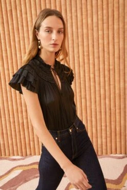 ULLA JOHNSON Eva Top - Noir -Chic Clothing Store ULLA JOHNSON Eva Top Noir 0137