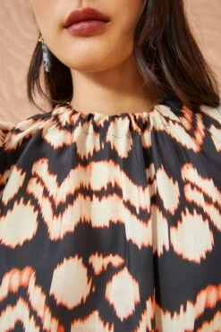 ULLA JOHNSON Iren Top - Obsidian 10 ULLA JOHNSON Iren Top - Obsidian -Chic Clothing Store ULLA JOHNSON Iren Top OBSIDIAN 04