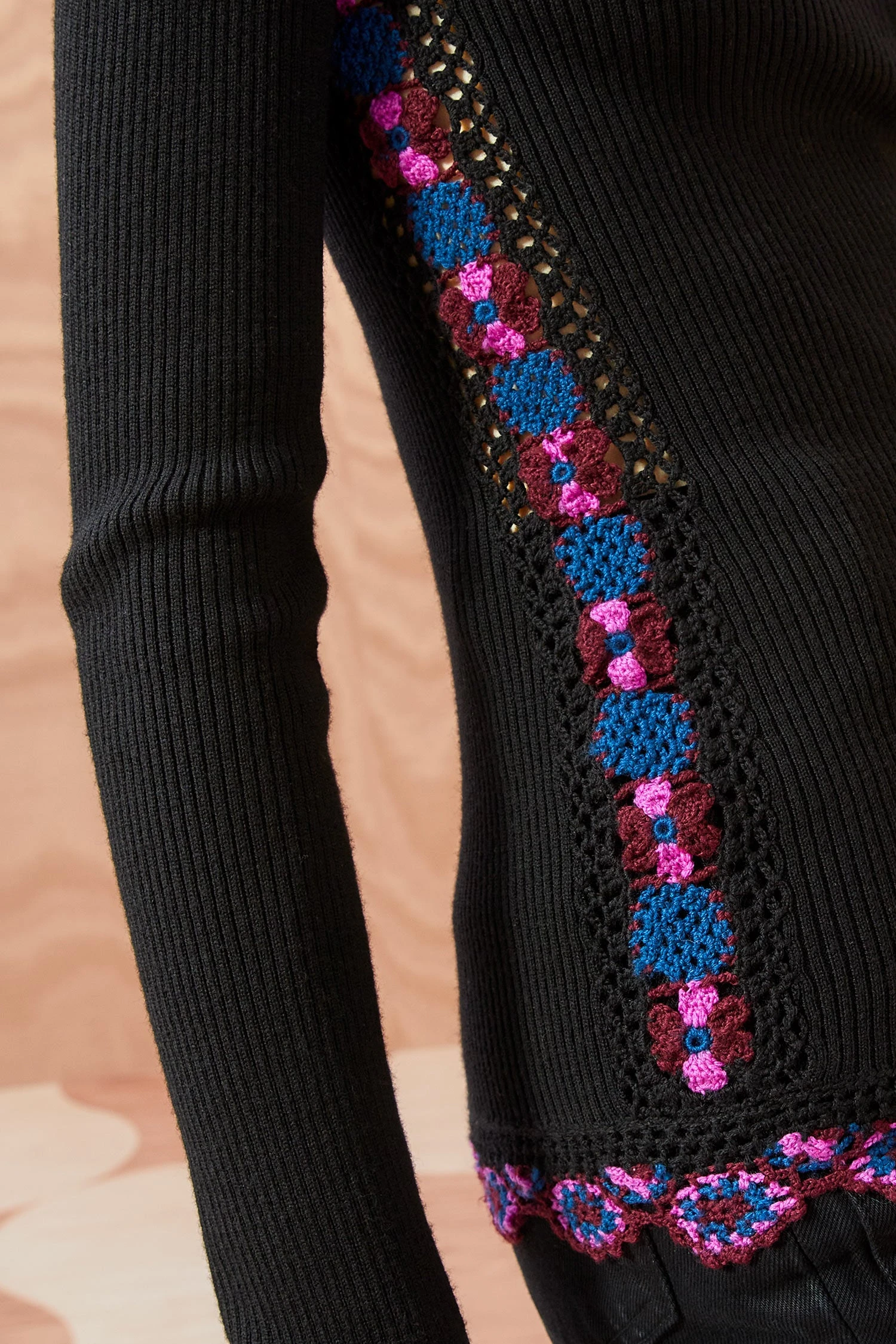 ULLA JOHNSON Juniper Pullover - Noir 4 ULLA JOHNSON Juniper Pullover - Noir - Image 2