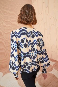 ULLA JOHNSON Lilliana Blouse - Nimbus 11 ULLA JOHNSON Lilliana Blouse - Nimbus -Chic Clothing Store ULLA JOHNSON Lilliana Blouse NIMBUS 04