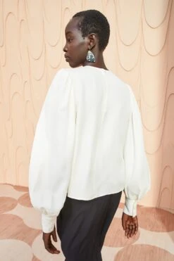 ULLA JOHNSON Lilliana Blouse - Pristine 10 ULLA JOHNSON Lilliana Blouse - Pristine -Chic Clothing Store ULLA JOHNSON Lilliana Blouse PRISTINE 04