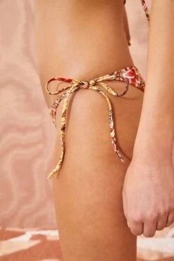 ULLA JOHNSON Maria Bikini Bottom - Calla Lily 9 ULLA JOHNSON Maria Bikini Bottom - Calla Lily -Chic Clothing Store ULLA JOHNSON MARIA Bikini BOTTOM CALLA LILY 04