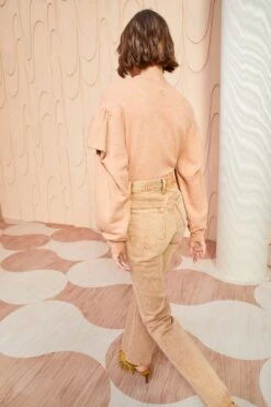 ULLA JOHNSON Pilar Pullover - Resin 10 ULLA JOHNSON Pilar Pullover - Resin -Chic Clothing Store ULLA JOHNSON Pilar Pullover RESIN 04