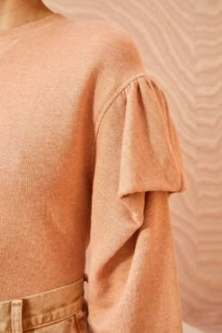 ULLA JOHNSON Pilar Pullover - Resin 11 ULLA JOHNSON Pilar Pullover - Resin -Chic Clothing Store ULLA JOHNSON Pilar Pullover RESIN 05