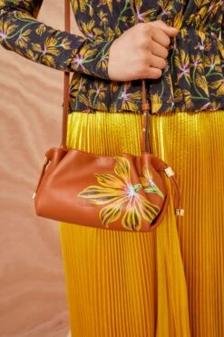 ULLA JOHNSON Remy Mini Soft Clutch - Sierra Floral 11 ULLA JOHNSON Remy Mini Soft Clutch - Sierra Floral -Chic Clothing Store ULLA JOHNSON REMYMINICLUTCHSIERRAFLORAL 0007