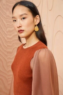 ULLA JOHNSON Sabrina Pullover - Redwood 11 ULLA JOHNSON Sabrina Pullover - Redwood -Chic Clothing Store ULLA JOHNSON Sabrina Pullover REDWOOD 0164