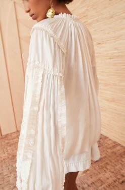 ULLA JOHNSON Maeve Blouse - Blanc 9 ULLA JOHNSON Maeve Blouse - Blanc -Chic Clothing Store ulla johnson white maeve top blanc UJ990237 view 3