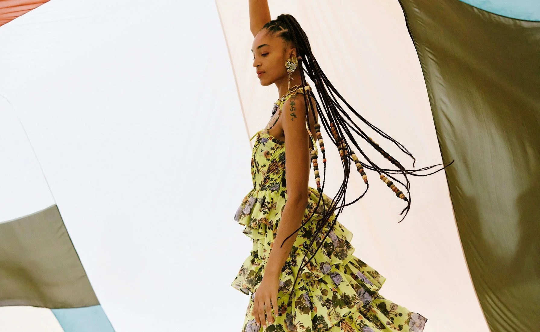 Chic Clothing Store -Chic Clothing Store ullajohnson ss21 backstage 1 384